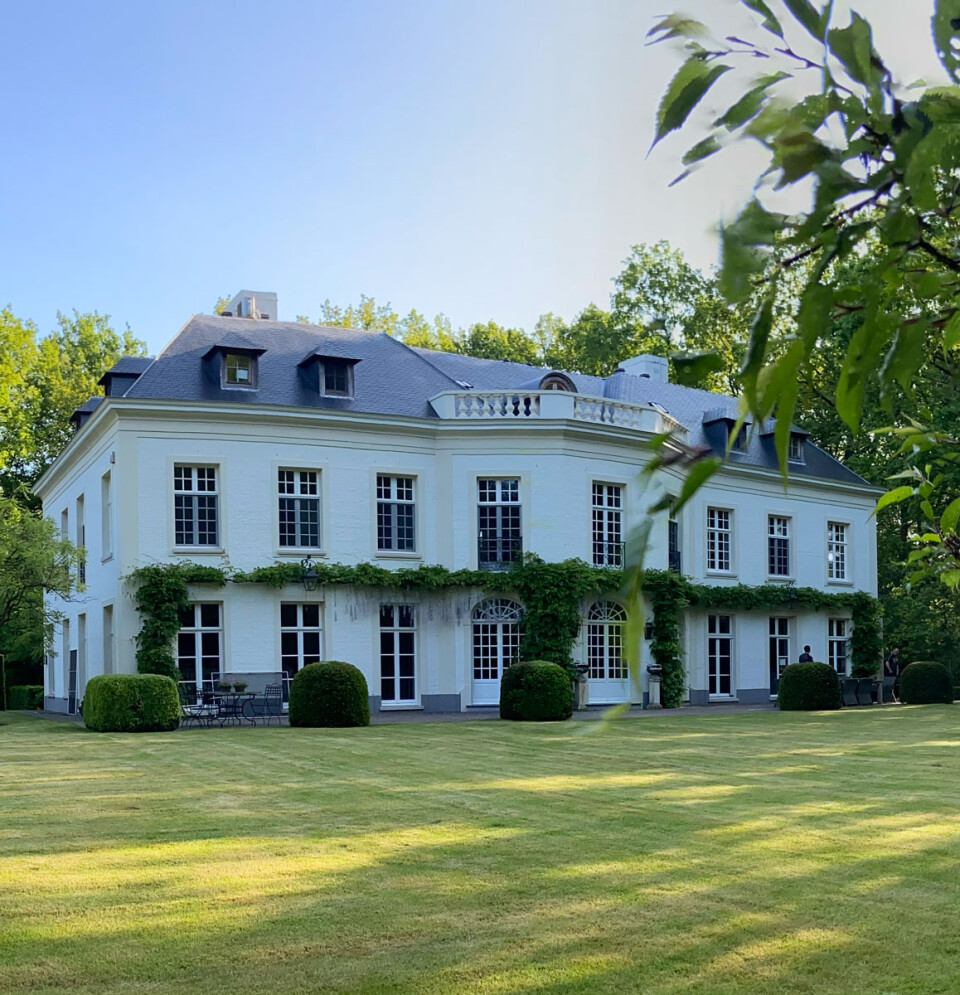 Designverlichting binnen luxe woonvilla
