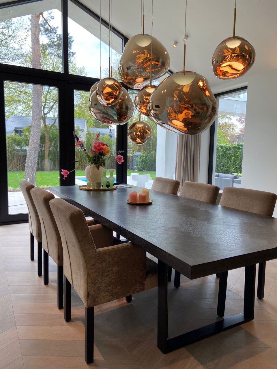 Exclusieve designverlichting boven eettafel