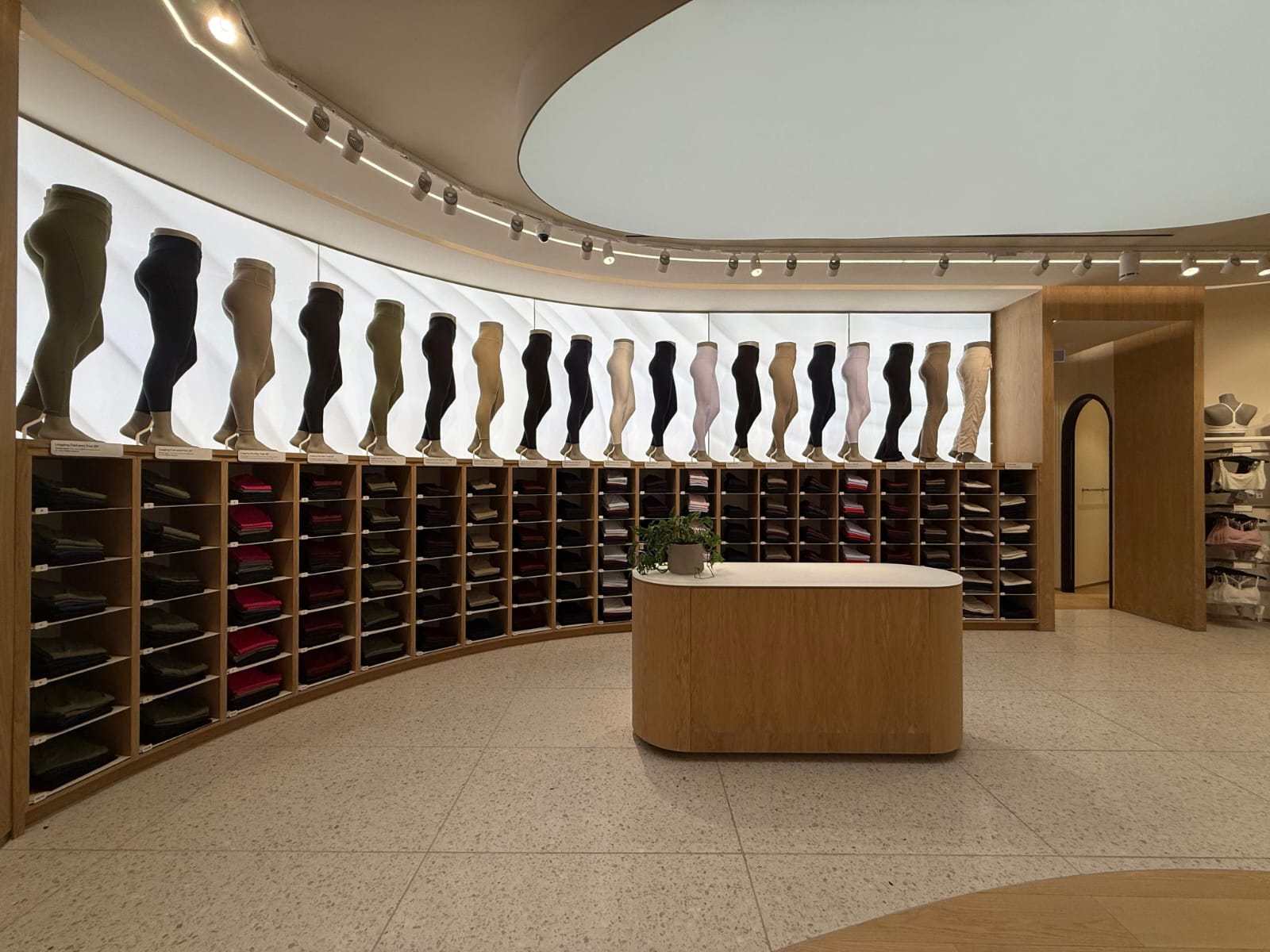 Lululemon leggings display verlichting achterzijde